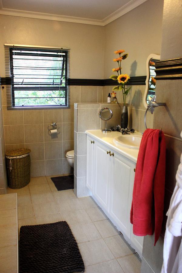 Koru Guesthouse Претория Экстерьер фото
