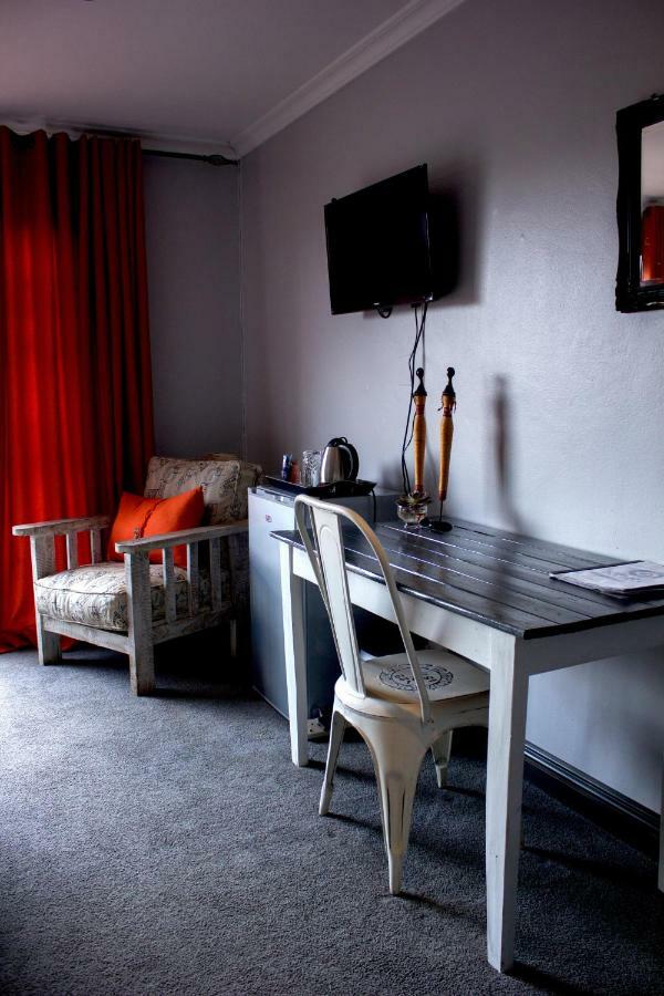 Koru Guesthouse Претория Экстерьер фото